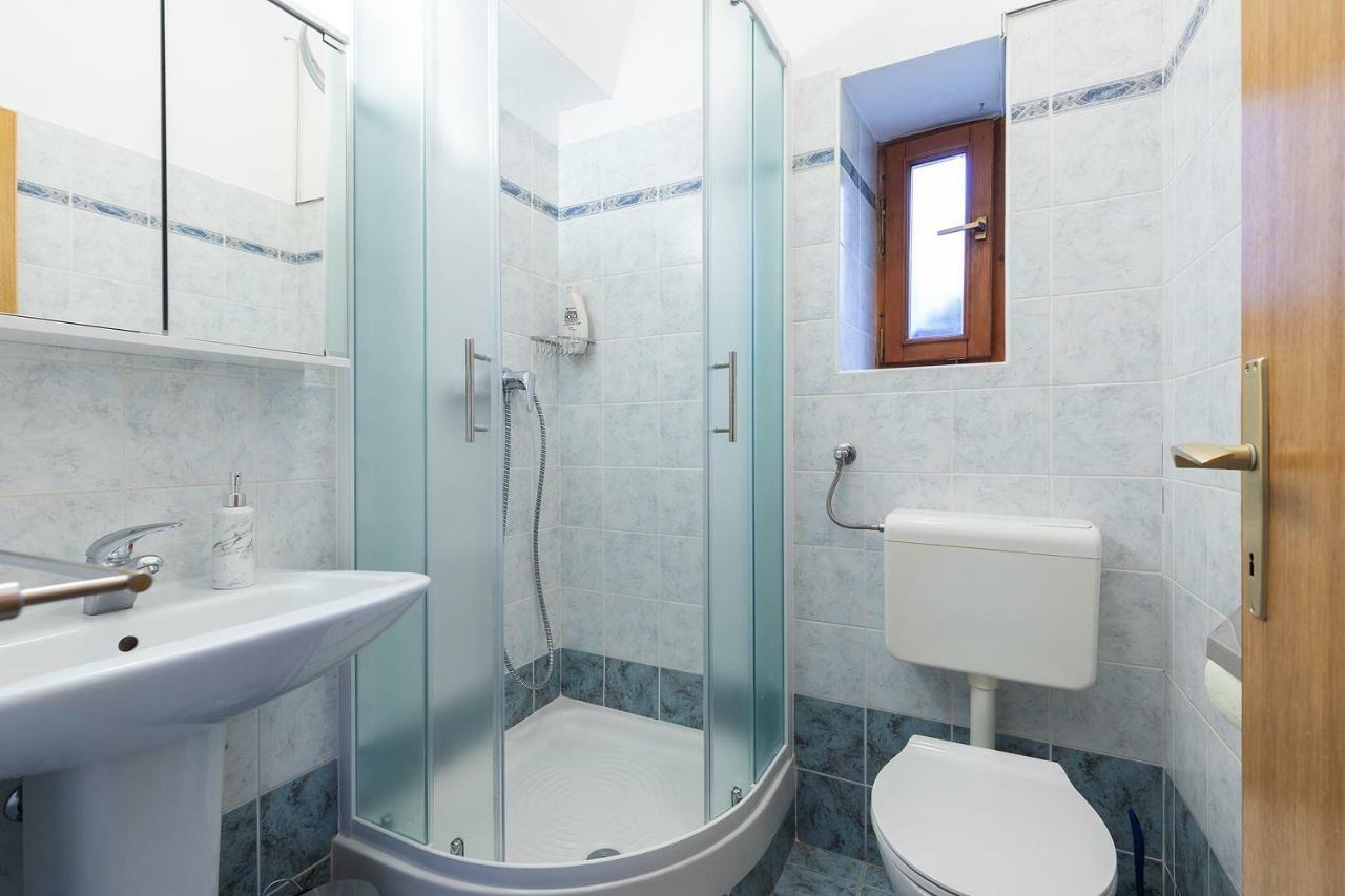 Ulysses Apartma *